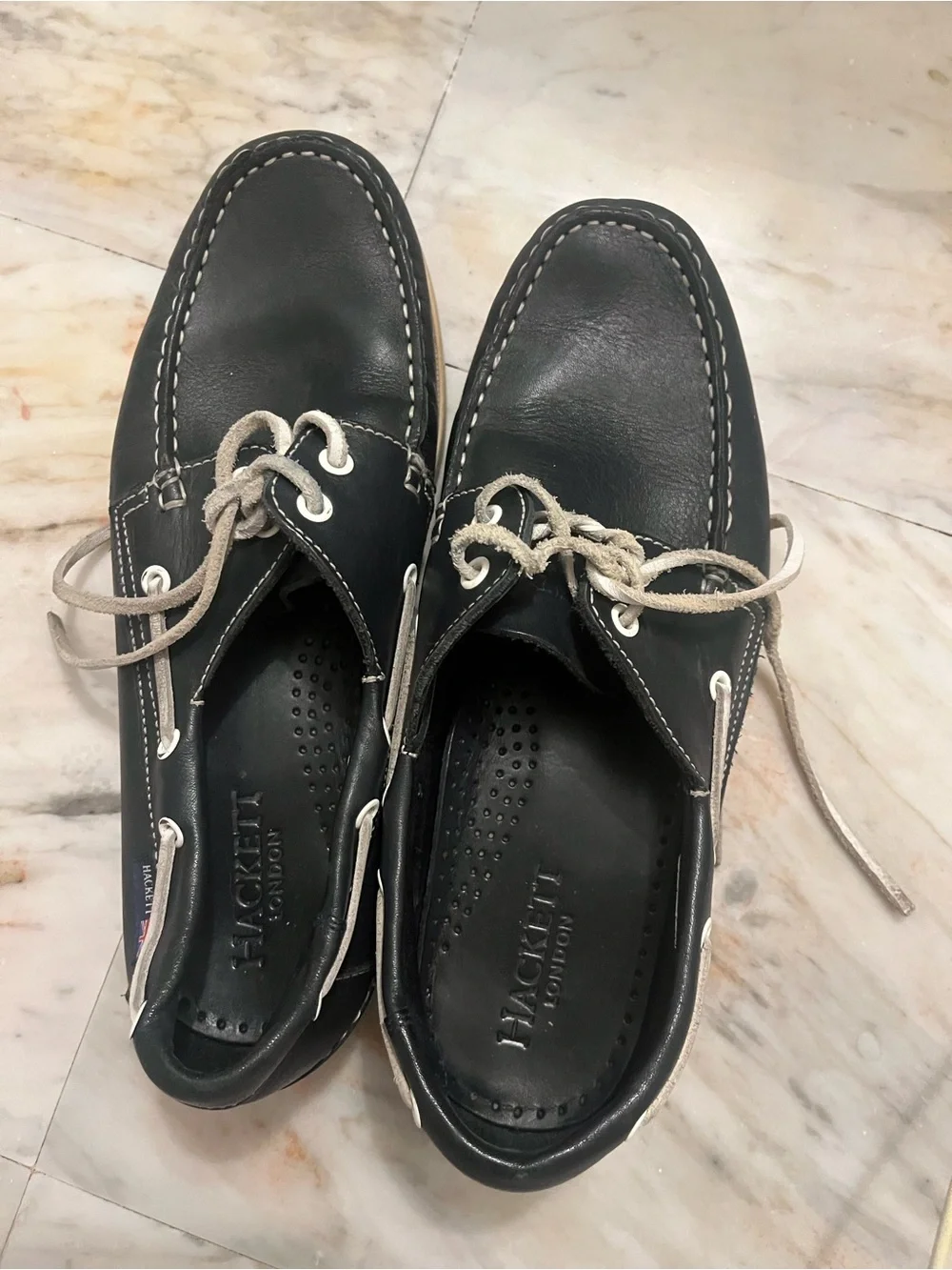 Hackett Black Men’s Leather Lace-Up Boat Shoes with Contrast Stitching